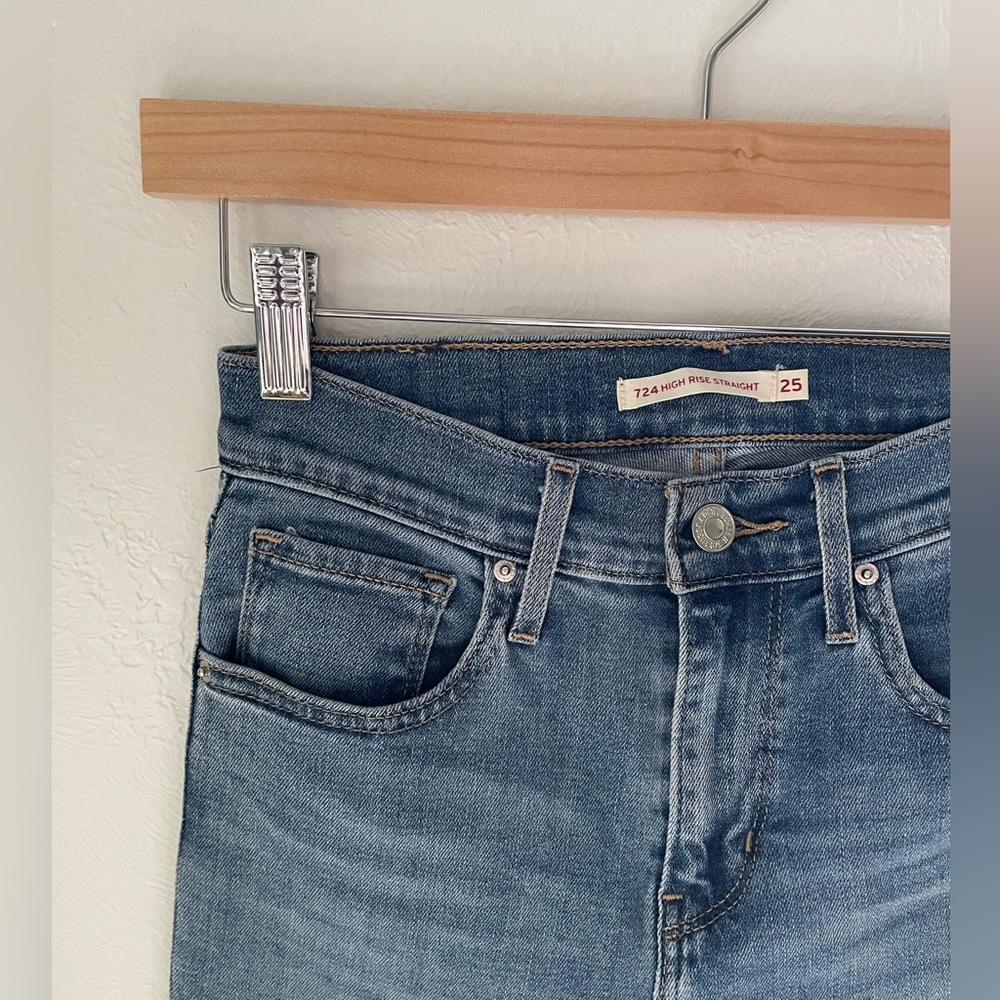 Levi's 724 high rise straight - women's size 25